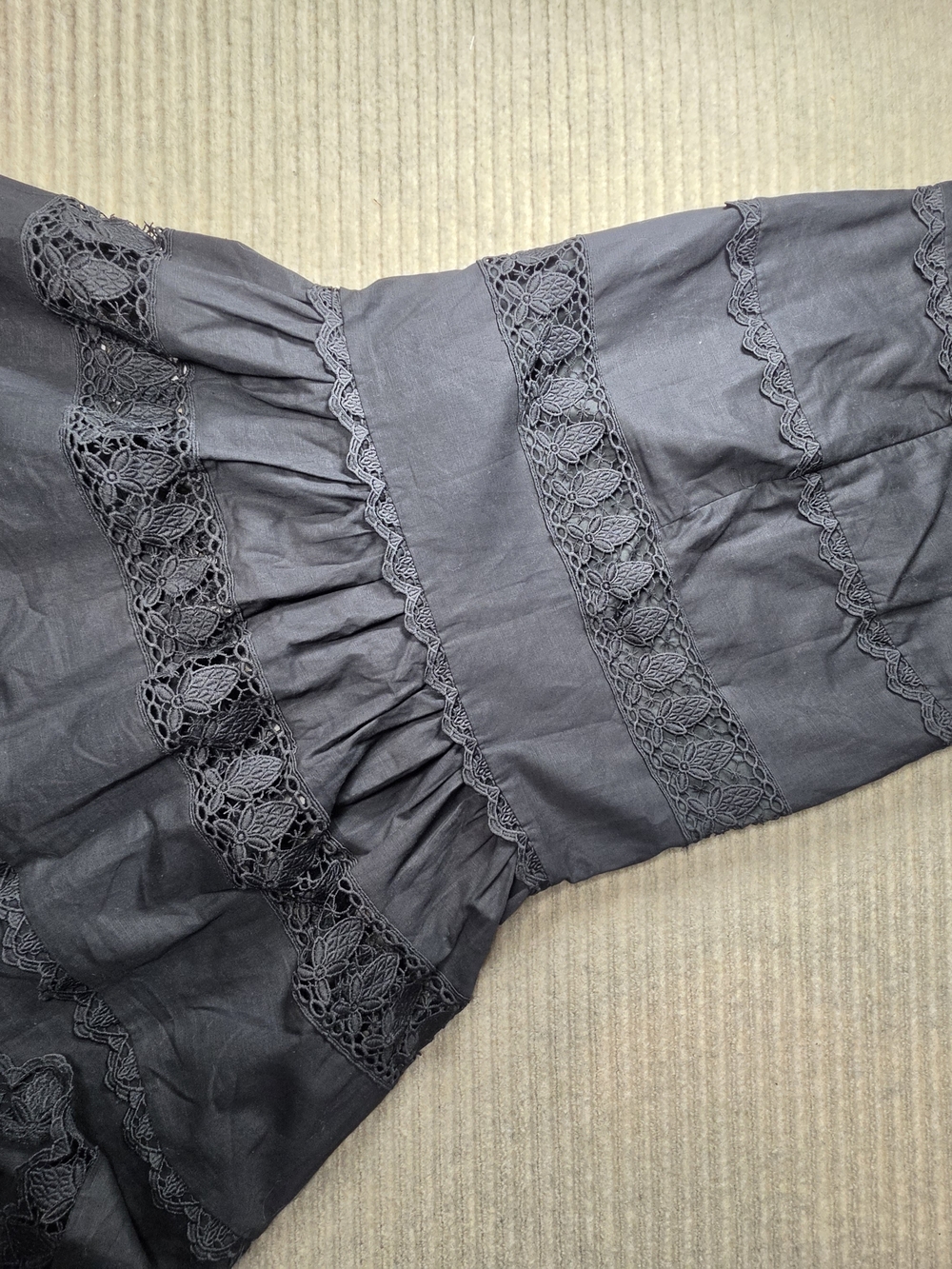 Endless Rose Linen Blend Lace Detail Trumpet Mermaid Flare Bottom Resort Dress - Picture 8 of 12